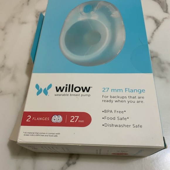 NIB with wrapper Willow pump bundle - Picture 4 of 6